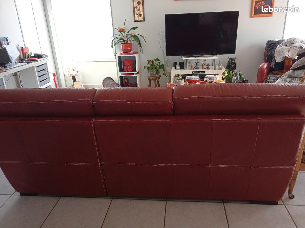 Canap d angle rouge très bon état démontable deux parti (image 1)