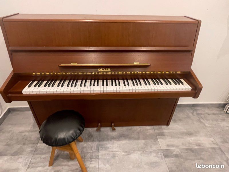 Piano (image 5)