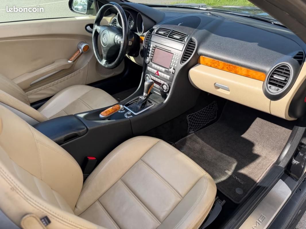 Mercedes SLK 55 AMG Roadster 360ch - 1 ère main Navi Sièges chauffants Pneus été (image 19)