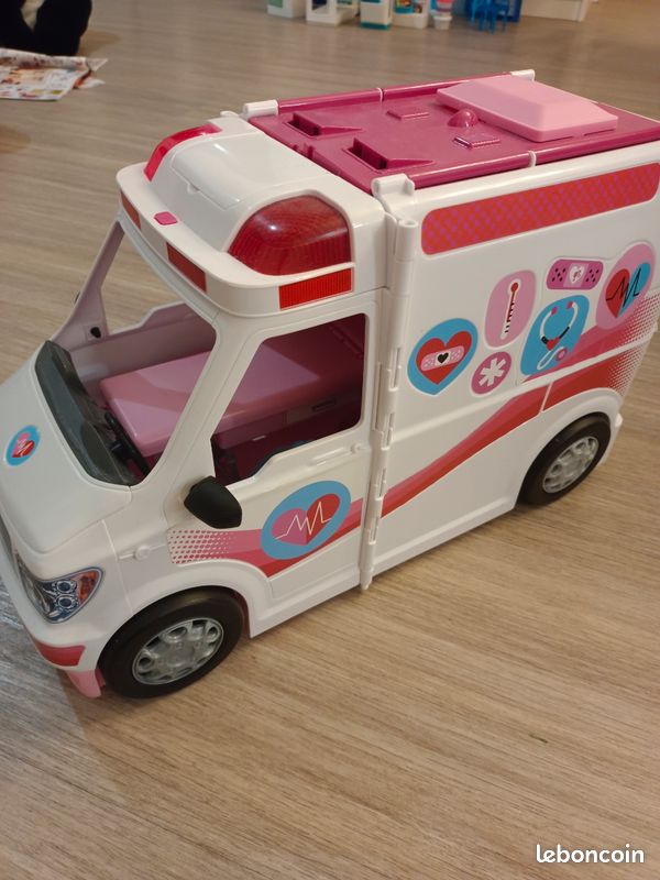 Ambulance de barbie (image 8)