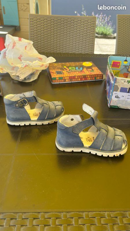 Sandales enfants taille 24 (image 3)