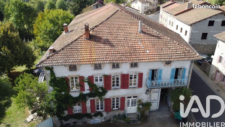 Maison 10 pièces 300 m²