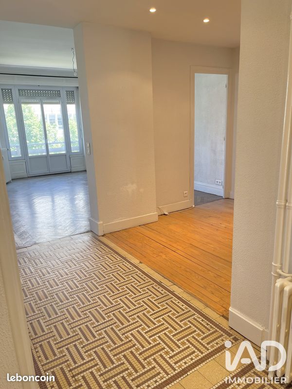 Appartement 3 pièces 75 m² · à Saint-Étienne · 75 m² · 89 800 €