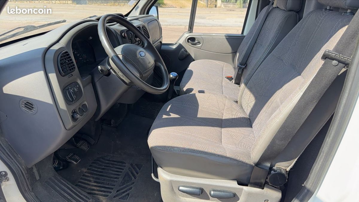Ford Transit VU 2.0 TDdi 85 Fourgon (image 26)