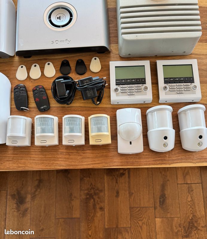 Alarme SOMFY Protexiom nombreux éléments + piles incluses (image 2)