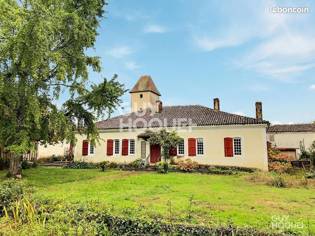 Propriété 16 pièces 500 m² - Saint-Sever 40500 (image principale 1)