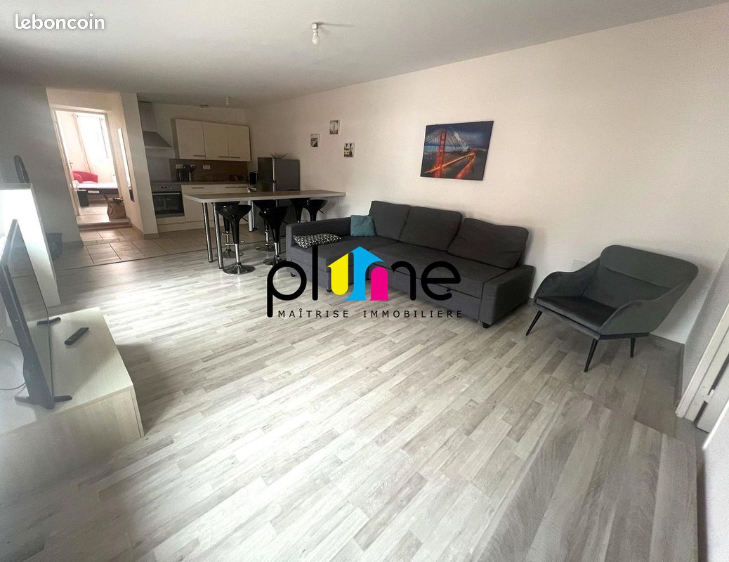 Appartement 5 pièces 111 m² · à Lille · 111 m² · 550 €