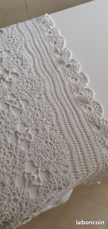 NAPPE ou DESSUS DE LIT AU CROCHET (image 3)