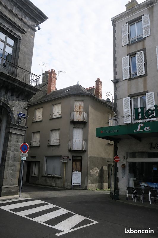 Maison 4 pièces 98 m² · à Mauriac · 98 m² · 23 000 €