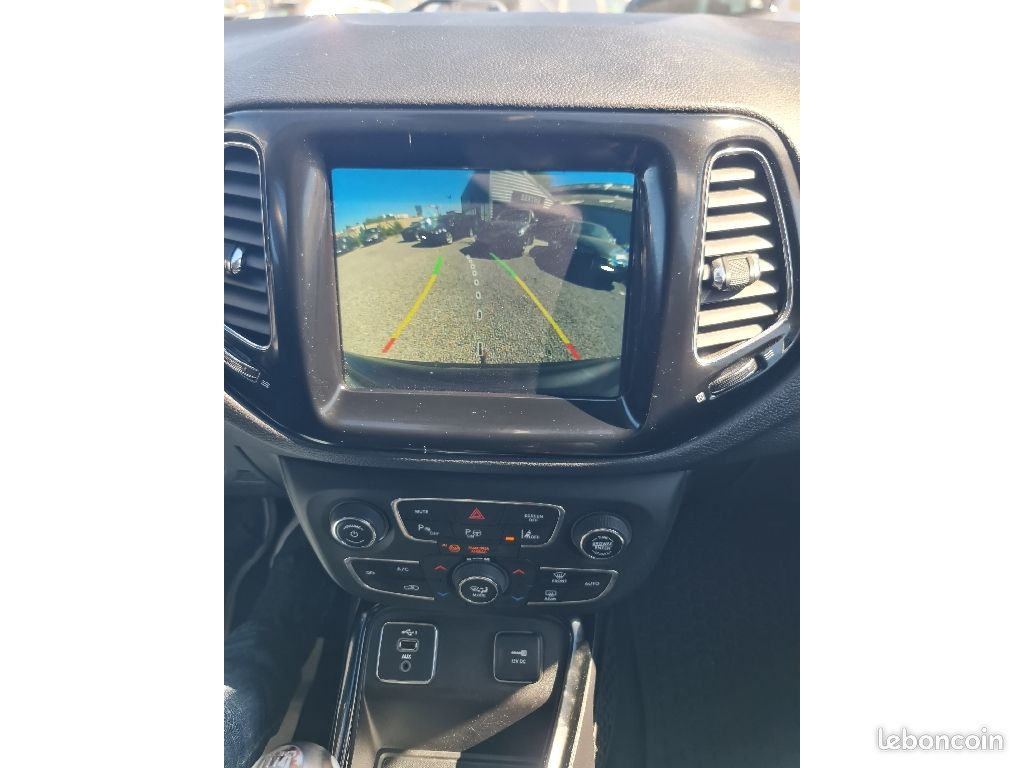 Jeep Compass 1.4L 140 ch BVM6 Limited * REPRISE POSSIBLE (image 10)