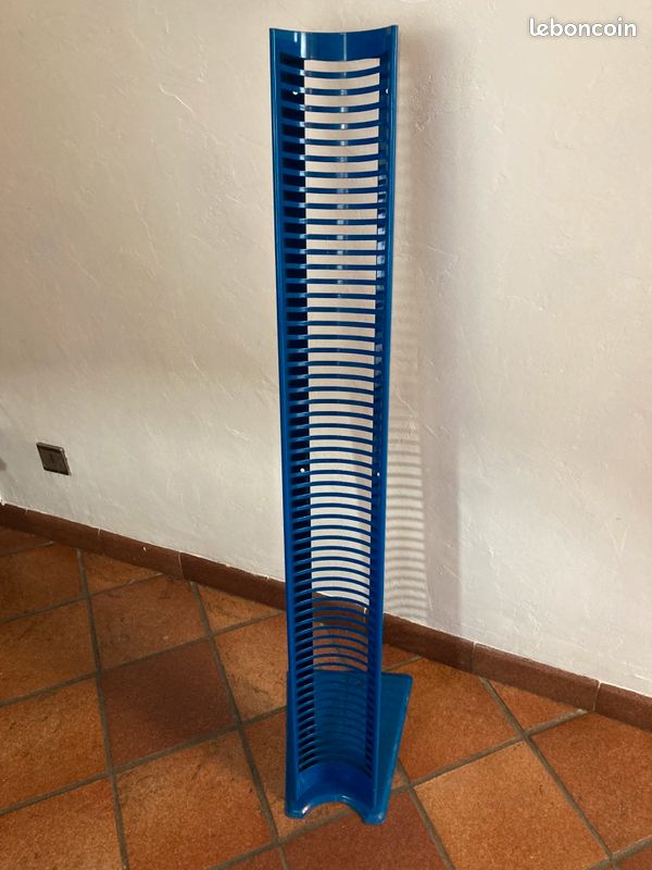 Colonne range CD (image 1)
