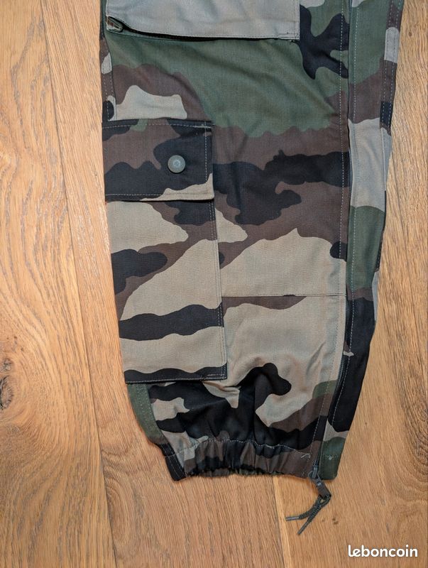 Combinaison militaire camouflée - Parachutiste - tenue de saut - camouflage (image 5)
