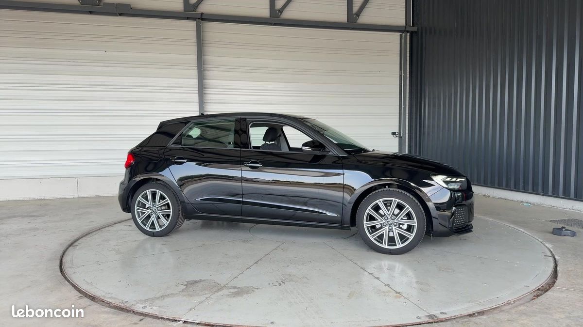 AUDI A1 Sportback 30 TFSI 116 ch S tronic 7 Design (image 3)