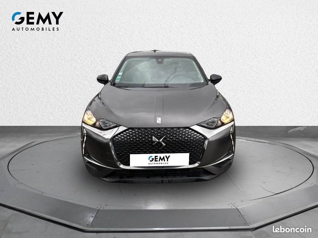DS DS3 Crossback PureTech 130 EAT8 Connected Chic (image 2)