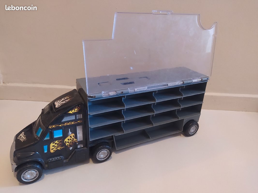 Camion avec rangements petites voitures (image 1)