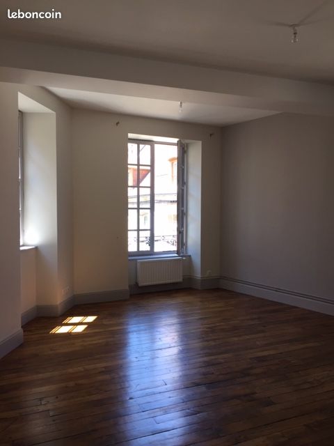 Appartement 5 pièces 122 m² · à Montluçon · 122 m² · 780 €/mois