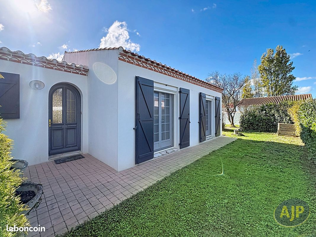 Maison 5 pièces 96 m² · à Saint-Urbain · 96 m² · 279 900 €
