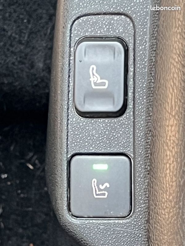 DS DS4 130Ch BVM6 So Chic / DISTRIBUTION REMPLACEE / ENTRETIEN A JOUR / ANDROID AUTO APPLE CARPLAY (image 15)