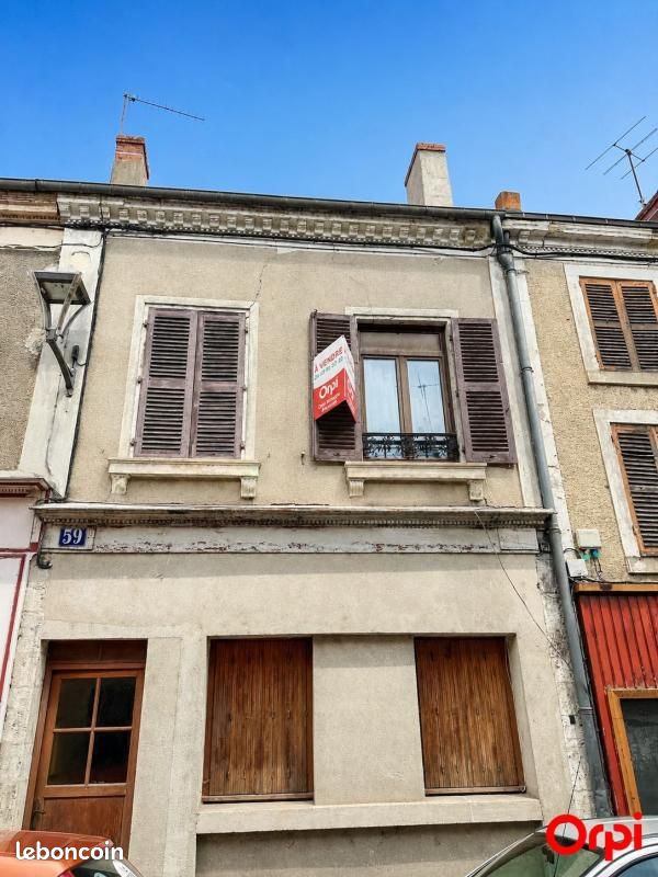 Immeuble 5 pièces 118 m² · à Mehun-sur-Yèvre · 118 m² · 88 000 €