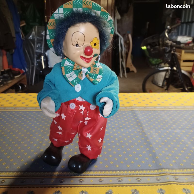 Poupée Musicale Vintage – Porcelaine – Fabriquée En France – 28 Cm