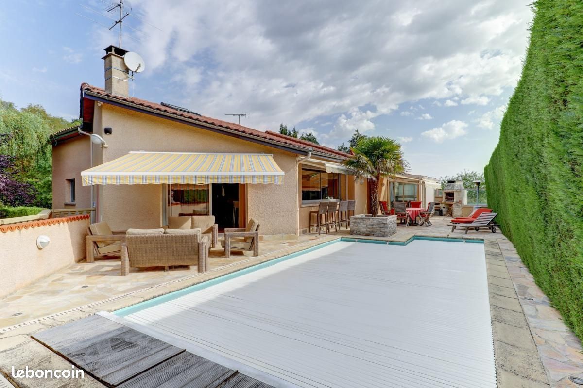 Maison 10 pièces 310 m² · à Ceyrat · 310 m² · 780 000 €