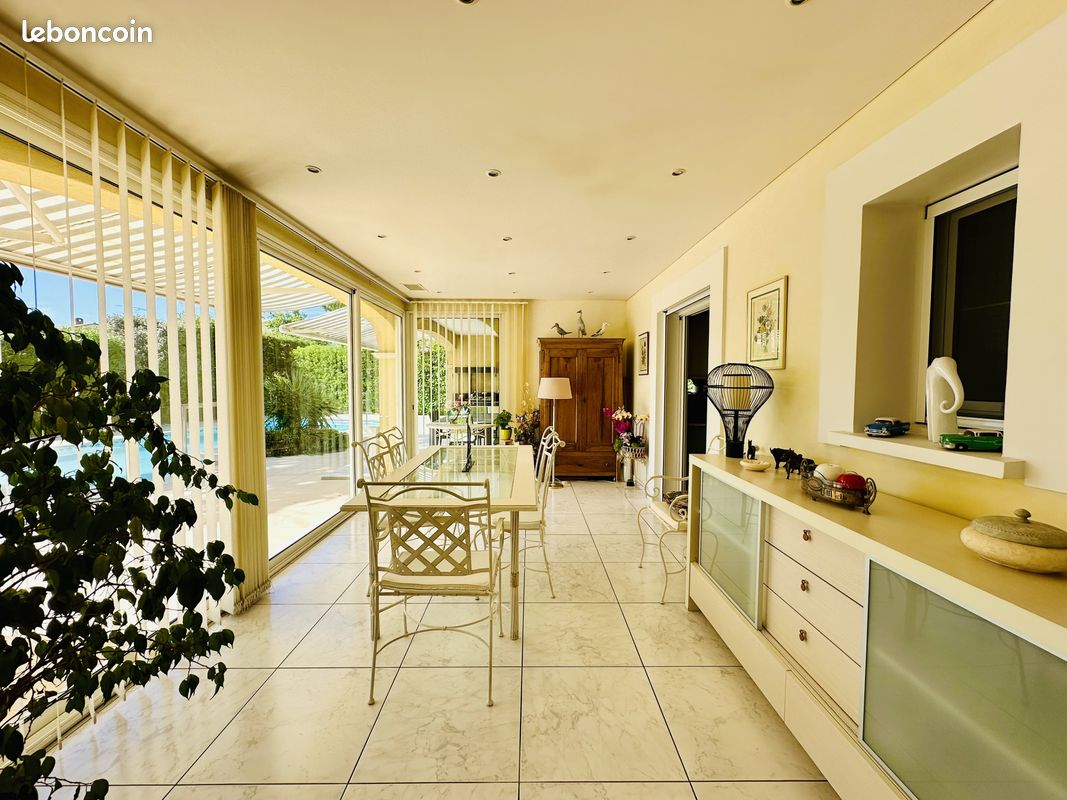Maison 6 pièces 225 m² · à Pérols · 225 m² · 1 100 000 €