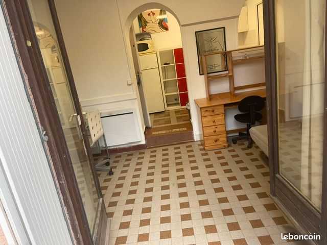 Appartement 1 pièce 27 m² · à Saint-Martin-d'Hères · 27 m² · 680 €