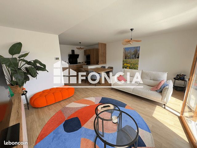 Appartement 3 pièces 84 m² · à Saint-Jacques-de-la-Lande · 84 m² · 1 090 €/mois