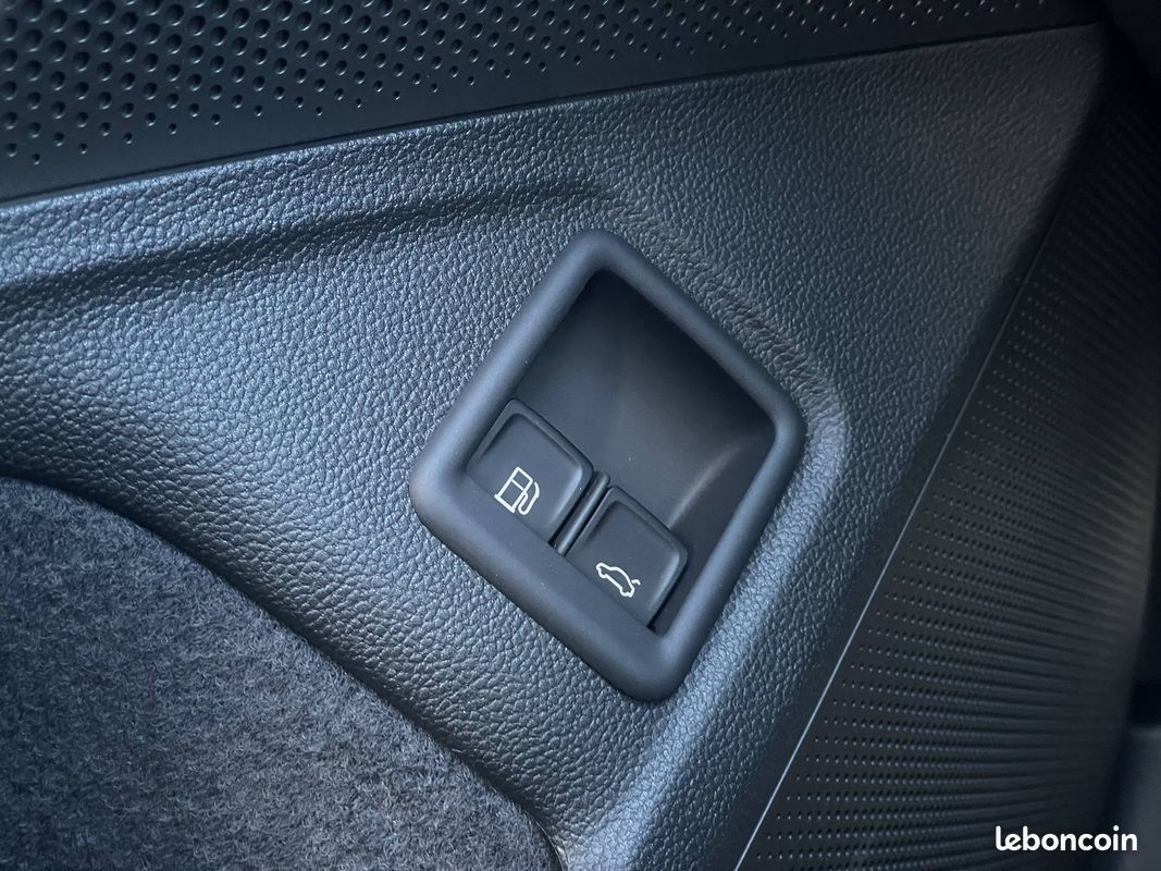 VOLKSWAGEN Passat 1.5 eHybrid 272 DSG6 R-Line (image 31)