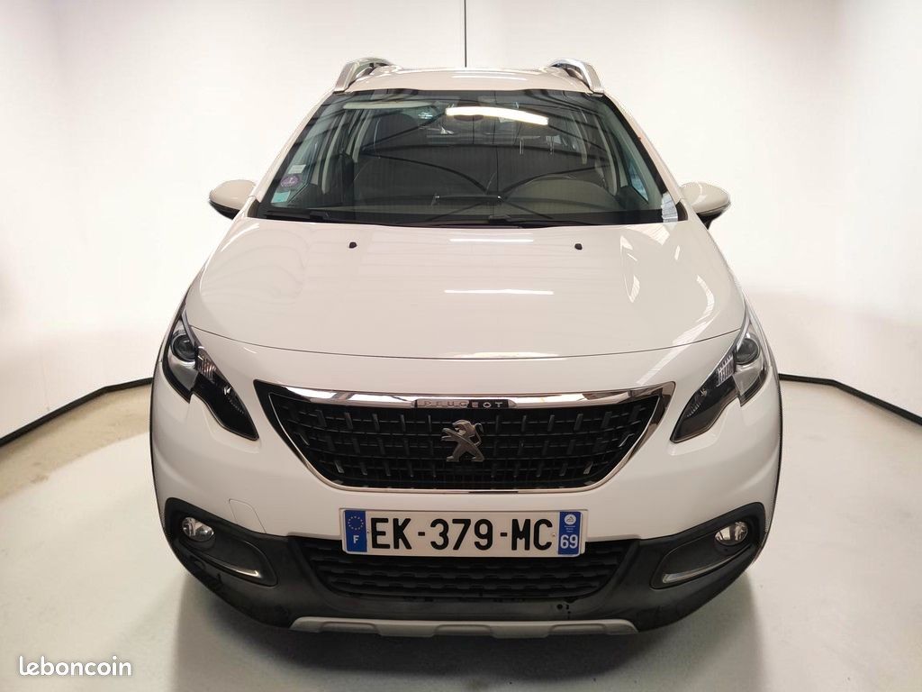 Peugeot 2008 1.2 THP 110 5P (image 4)