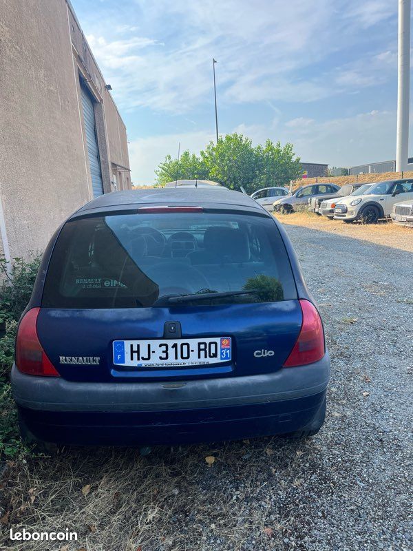 Renault Clio (image 3)