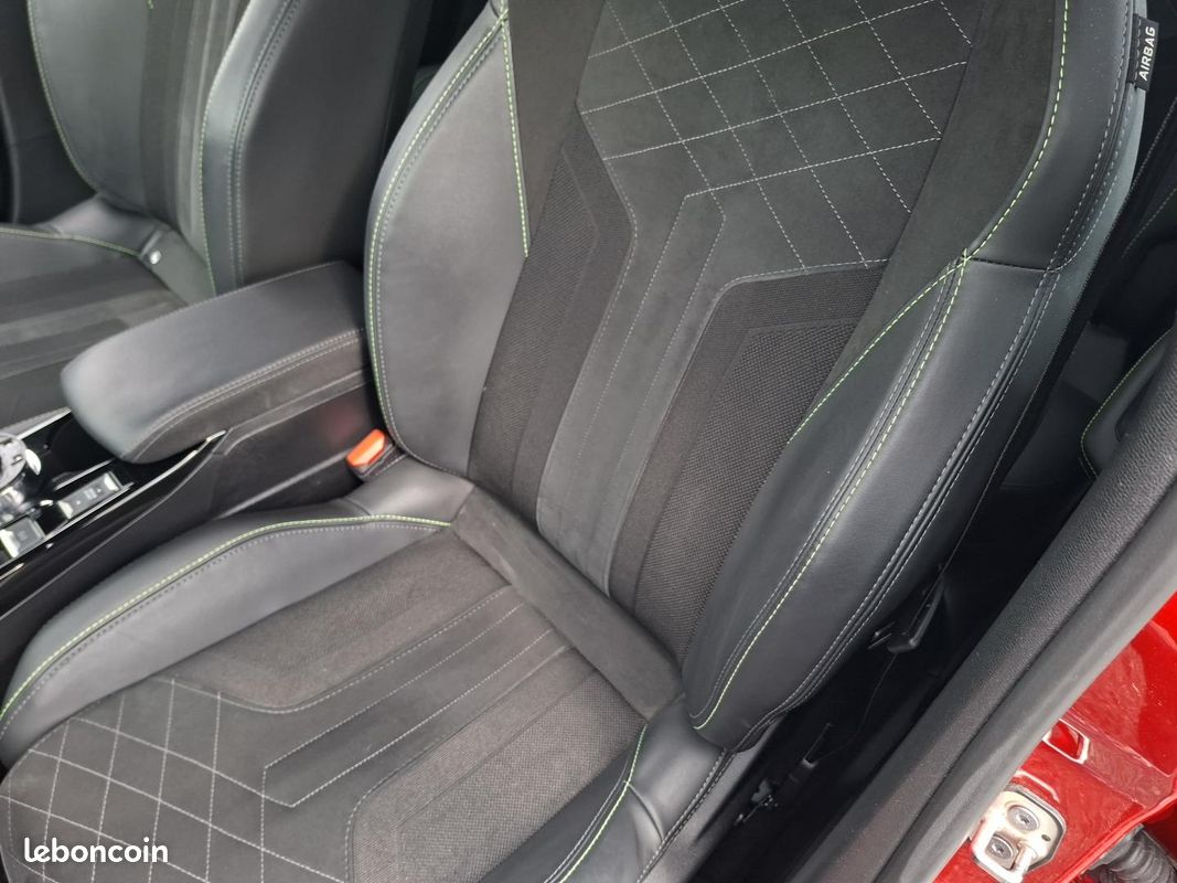 PEUGEOT 208 PureTech 130 S&S EAT8 GT (image 22)