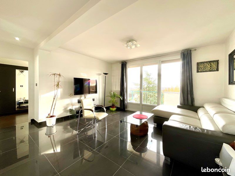 Appartement 3 pièces 55 m² · à Talant · 55 m² · 800 €