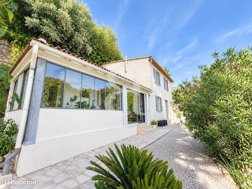 Maison 4 pièces 110 m² · à Vaison-la-Romaine · 110 m² · 339 000 €