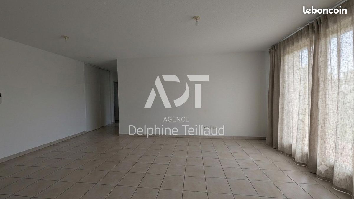 Appartement 3 pièces 67 m² · à Fontaine · 67 m² · 776 €