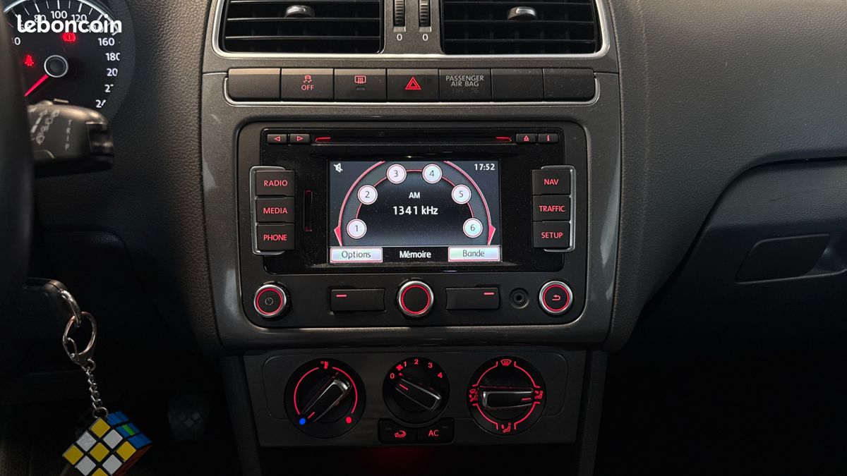 VOLKSWAGEN POLO 1.4 85 SPORT LINe (image 16)