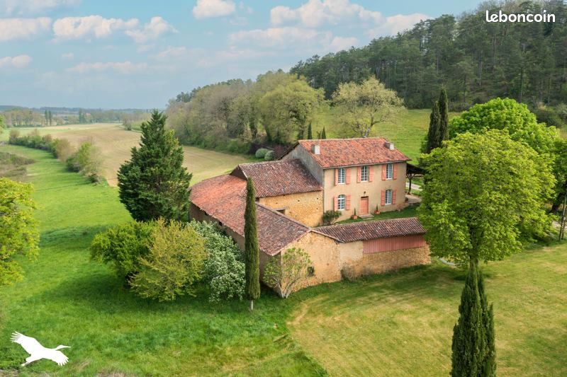 Maison 9 pièces 245 m² · à Montesquiou · 245 m² · 360 000 €