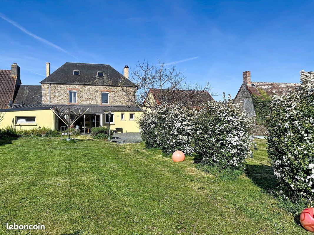 Maison 8 pièces 188 m² · à Pirou · 188 m² · 318 000 €