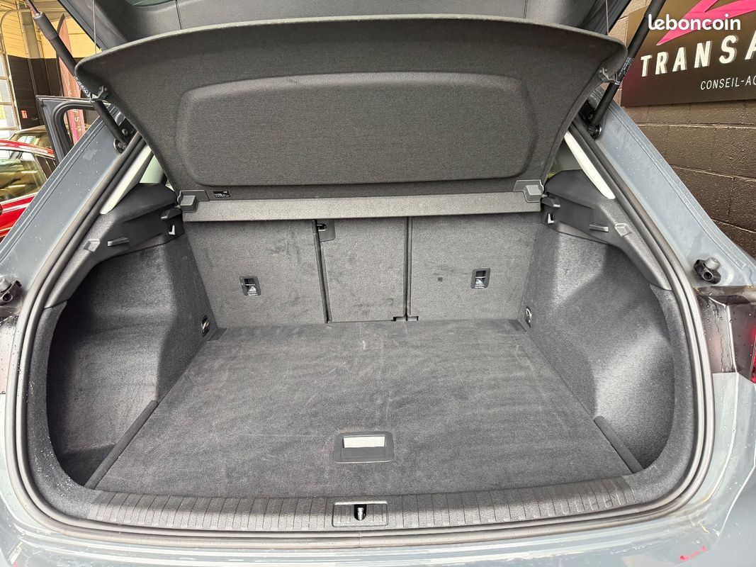 AUDI Q3 35 TFSI 150 ch S tronic 7 Business line (image 9)