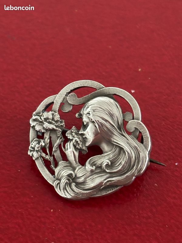 Broche Ancienne En Argent 925 - Le Petit Chaperon Rouge - Occasion Très Bon état