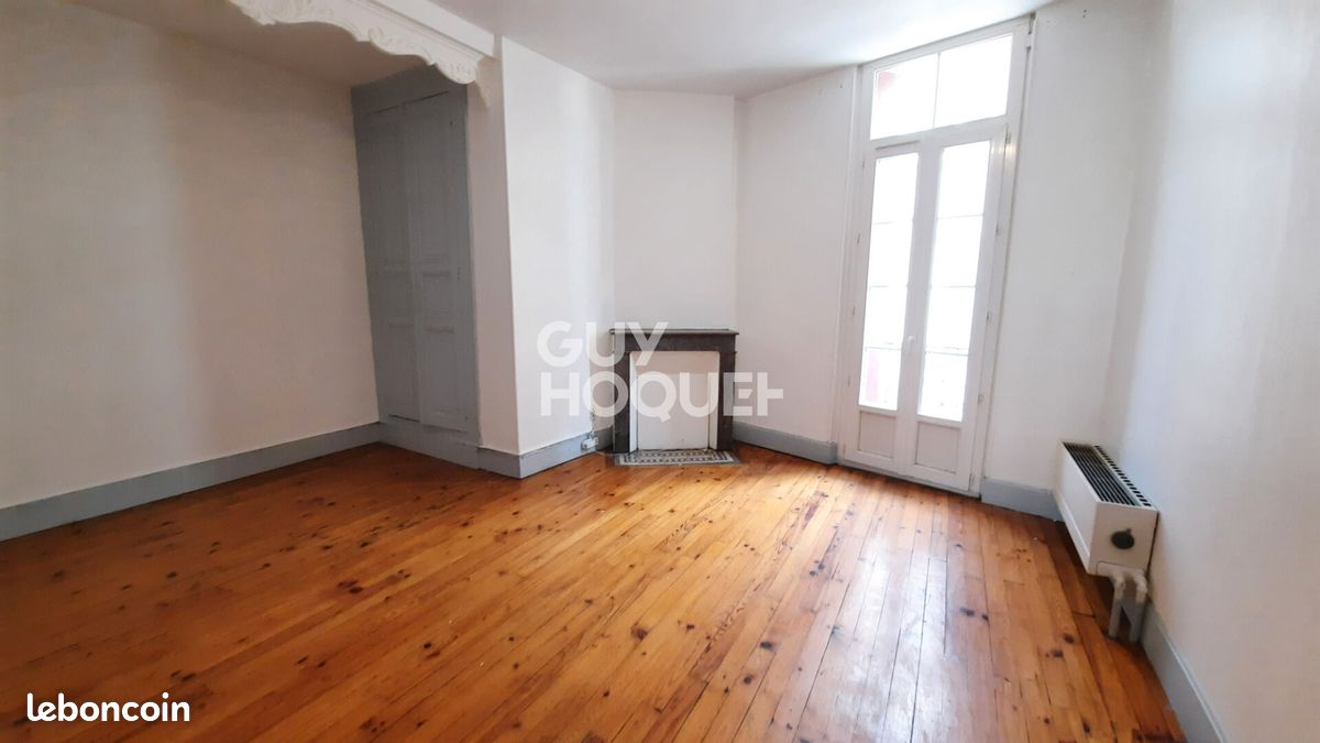 Local commercial 11 pièces 220 m² · à Agen · 220 m² · 256 000 €