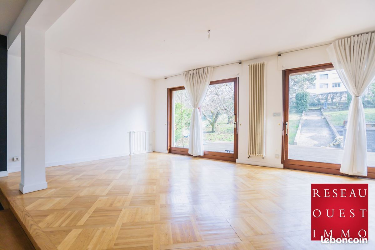 Maison 4 pièces 250 m² · à Francheville · 250 m² · 699 000 €