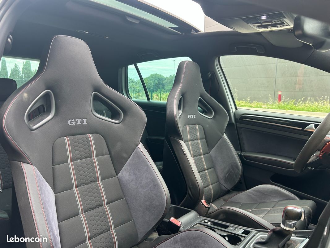 VOLKSWAGEN GOLF 7 GTI 2.0 TFSI 16V 265 ch Club Sport Toit Ouvrant Sièges Récaro GPS Garantie 12 mois (image 11)