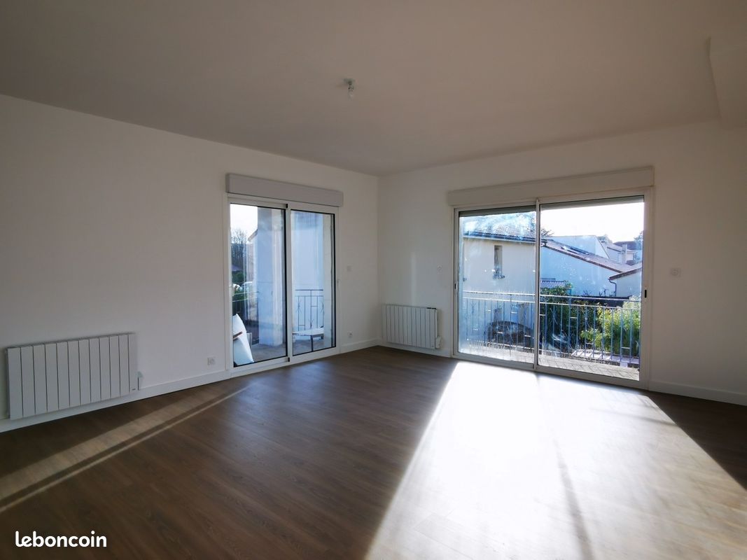 Appartement 4 pièces 90 m² · à Poitiers · 90 m² · 875 €