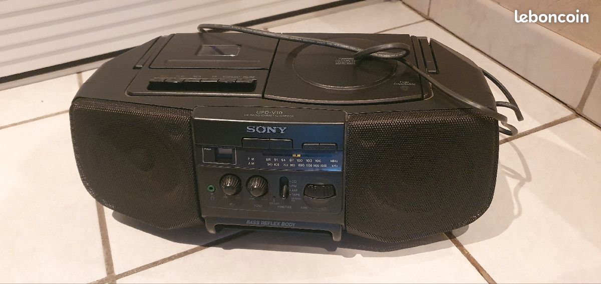Poste Radio cassette cd marque sony (image 1)
