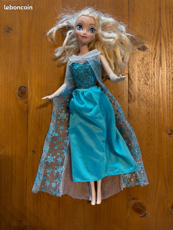 Poupee Elsa Barbie Reine Des Neiges Barbie Barbie Elsa Reine Des