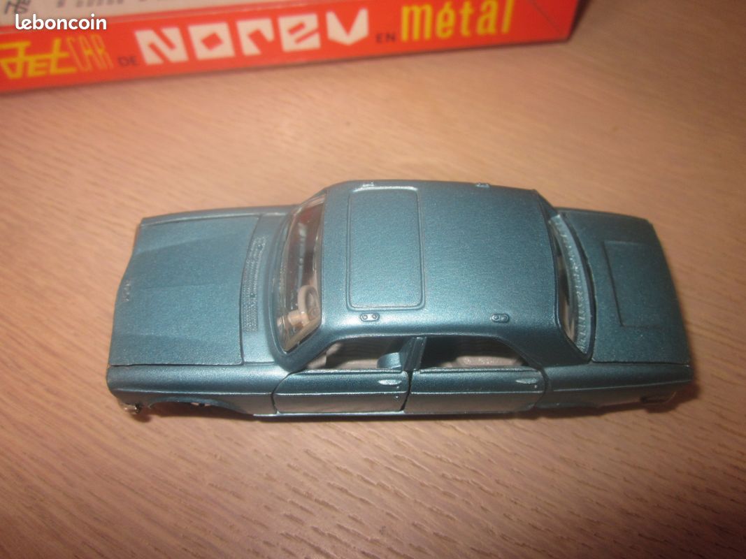 LE5514 NOREV 471953 1/43 Camion Peugeot J5 EDF GDF
