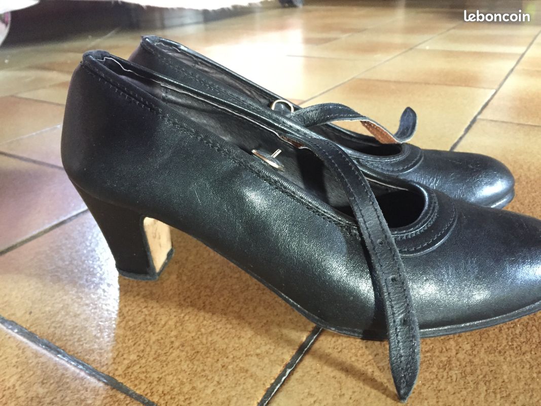 Chaussures de flamenco en cuir noir (image 2)