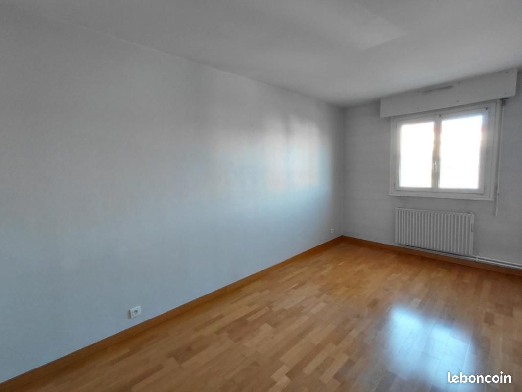 Appartement 2 pièces 45 m² · à Riom · 45 m² · 479 €/mois