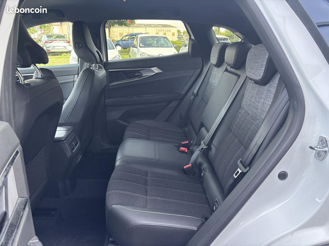 RENAULT AUSTRAL 1.3 Mild Hybride 160 ch BVA Techno (image 9)